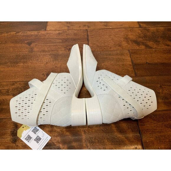 CHANEL Ivory 2017 Perforated Suede Coco Mark Quilted Ankle Boots Size 8 / 38 - Picture 8 of 10